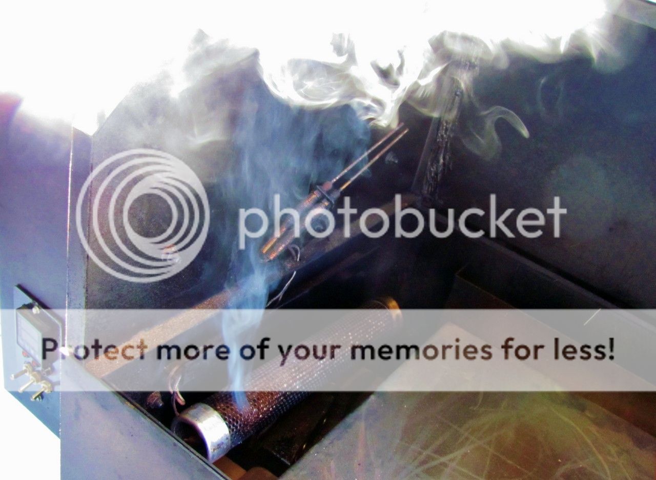 AMAZENTUBE SMOKER in the Royall 2000 Pellet Smoker. Home of fun